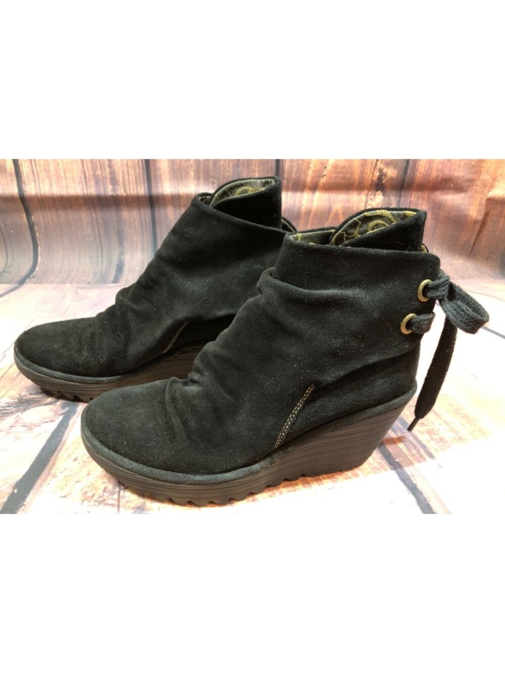 Fly London Womens 38 /7.5-8 Yama Black Suede Wedge Lace-up Ankle Boots
